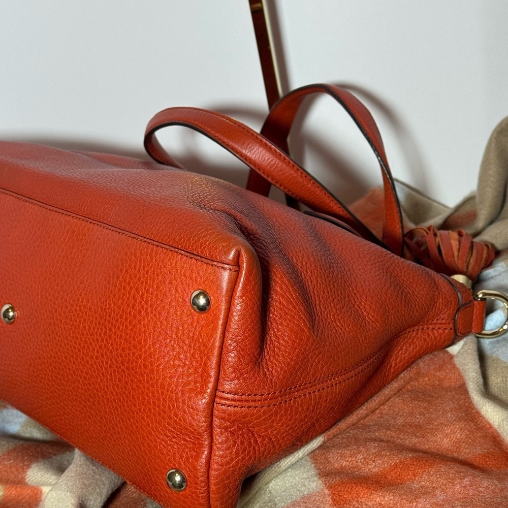 SALE
AUTHENTIC Gucci SoHo Leather Handbag - Picture 9 of 14